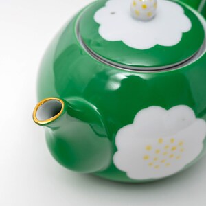 Handmade Teapot | Elegant White and Green Tsubaki/Japanese camellia Flower | Zohogama | Made in Japan image 7