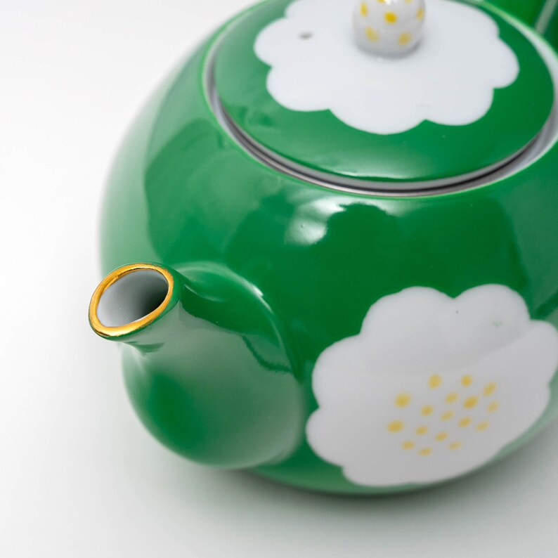 Handmade Teapot | Elegant White and Green Tsubaki/Japanese camellia Flower | Zohogama | Made in Japan image 7