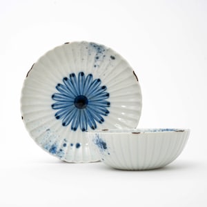 Handmade Arita Lightweight Chrysanthemum Bowl&Plate