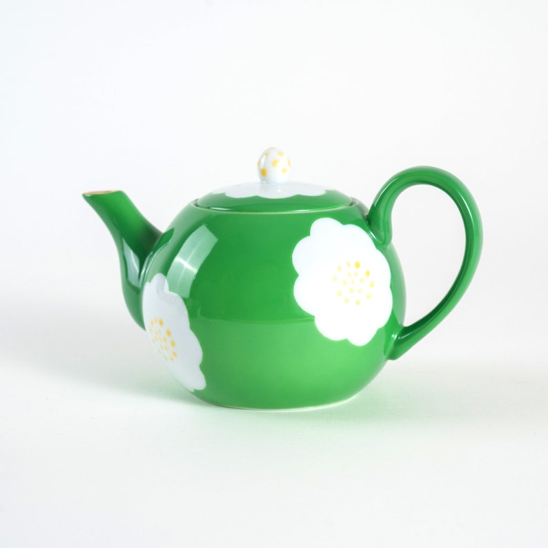 Handmade Teapot | Elegant White and Green Tsubaki/Japanese camellia Flower | Zohogama | Made in Japan image 4