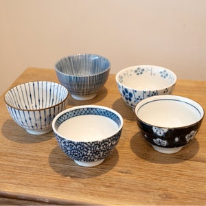 Set of 5 Japanese Mino Ware Bowls | Blue & White Porcelain | Authentic Asian Dinnerware Gift Set | Made in Japan