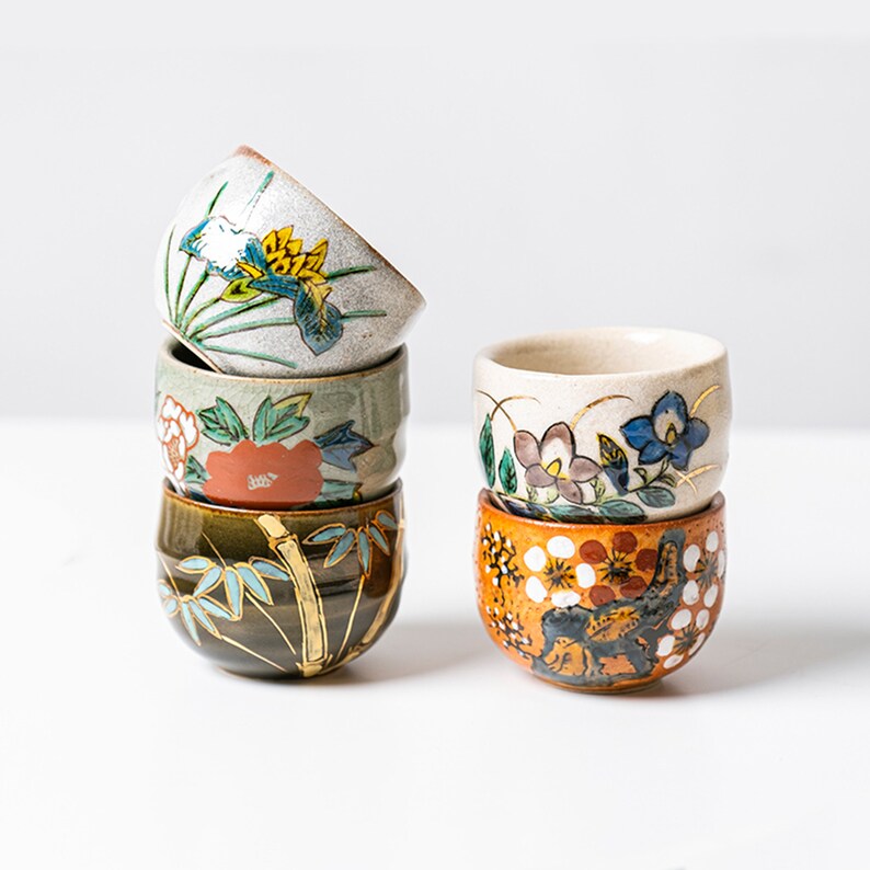 Great Zakka Kutani Yaki Sake Cup - Thumbnail 3