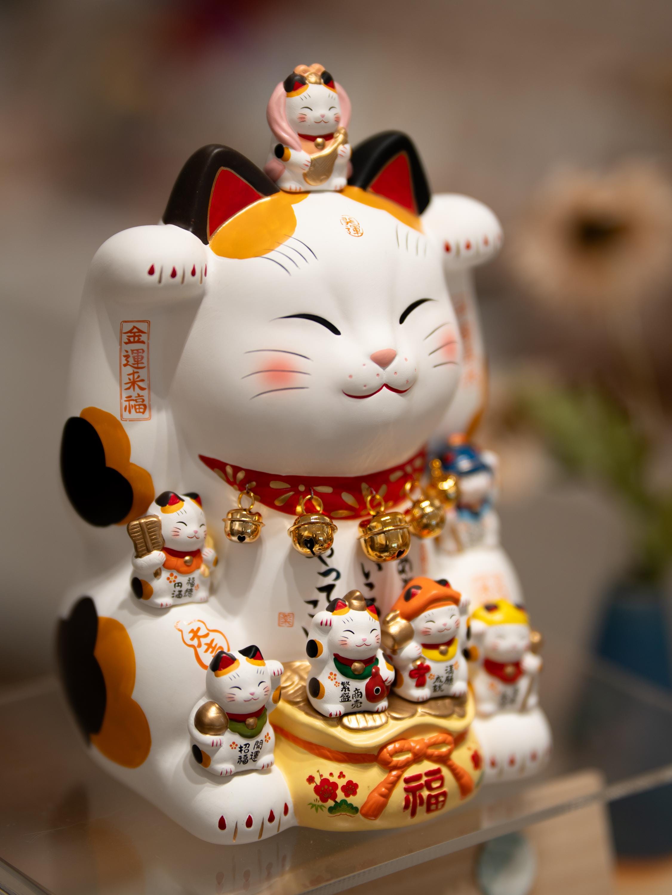 Large Yakushi Kiln Maneki Neko Ayae Seven Good Luck Cat / Store