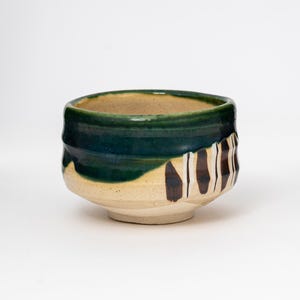 Handcrafted Oribe Tokusa Matcha Bowl - Embrace the Ocean&#39;s Grace/Housewarming Gift/Gift Ideas/Japanese Gift/Wedding Gift/Birthday Gift