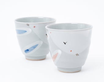 Handmade Seto Ware Crackle Glaze Bunny Rabbit Yunomi Japanese Tea Cup Easter Gift