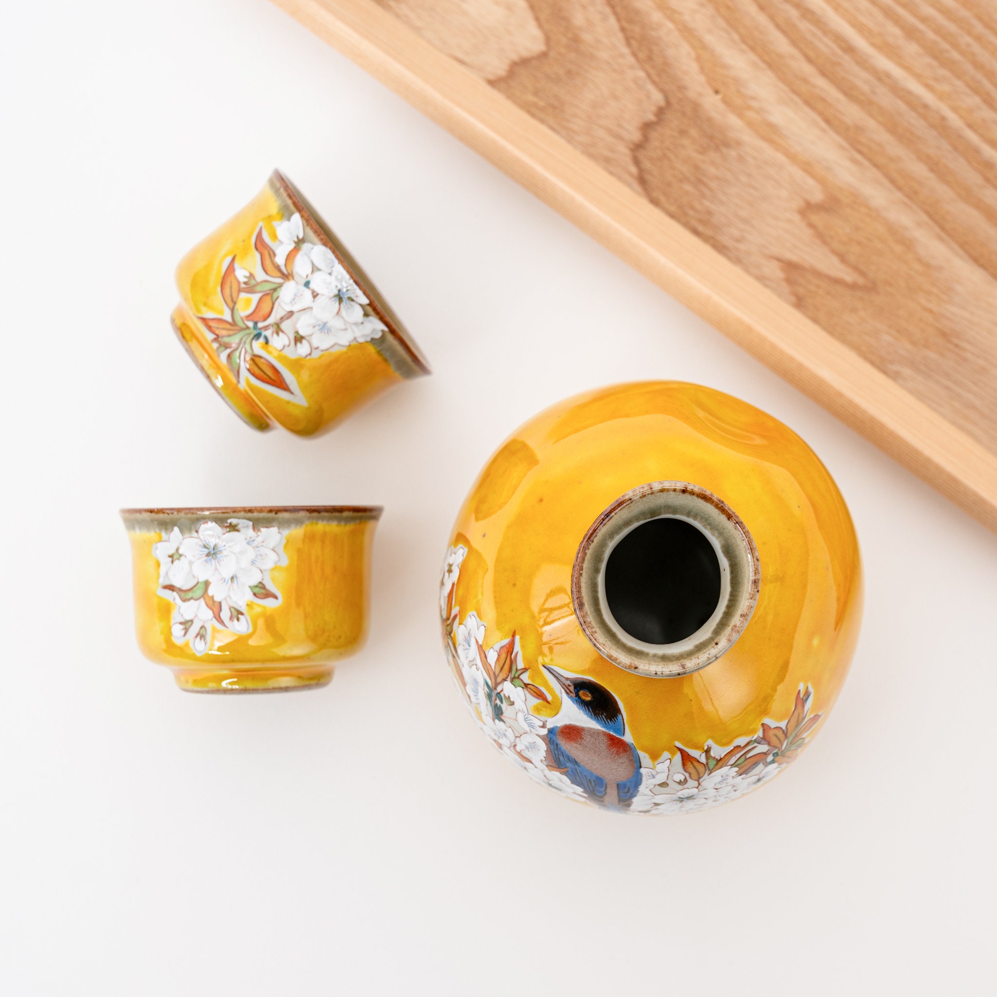 Hand-painted Kutani Ware Yoshida-ya Cherry Blossom and Bird Sake