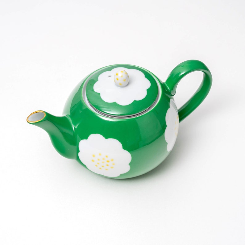 Handmade Teapot | Elegant White and Green Tsubaki/Japanese camellia Flower | Zohogama | Made in Japan Teapot