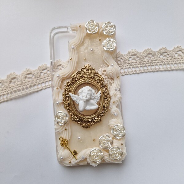 Coque pour portable Decoden baroque Cupidon dorée | Fait main pour Samsung, iPhone, Oneplus, Huawei, etc.