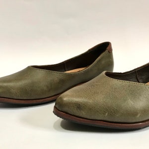 Women Elegant Shoes, Leather Shoes, Green Leather Shoes, Women Shoes, Casual Women, Comfy Shoes, Handmade Shoes, Vintage Look Women Shoes