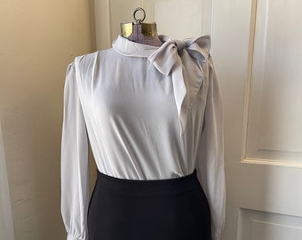 David Matthew pale gray blouse