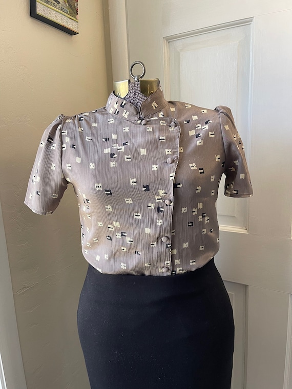 Jonathan Martin Grey Patterned Blouse - image 3