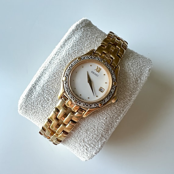 Vintage 90s Ladies Seiko Gold Plated Watch with D… - image 1