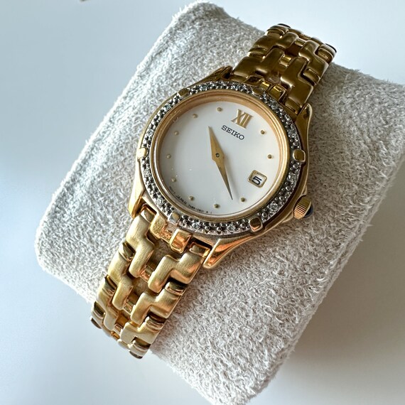 Vintage 90s Ladies Seiko Gold Plated Watch with D… - image 9