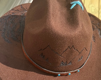Sombrero de vaquero quemado a mano: diseño de flores silvestres de montaña, banda de cuero turquesa