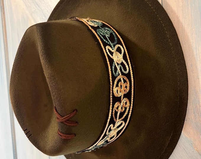 Hand Burned Hat , Hunter Green Wide brim with Flowers, Adjustable Size for custom fit,Beautiful Scrolled Band.