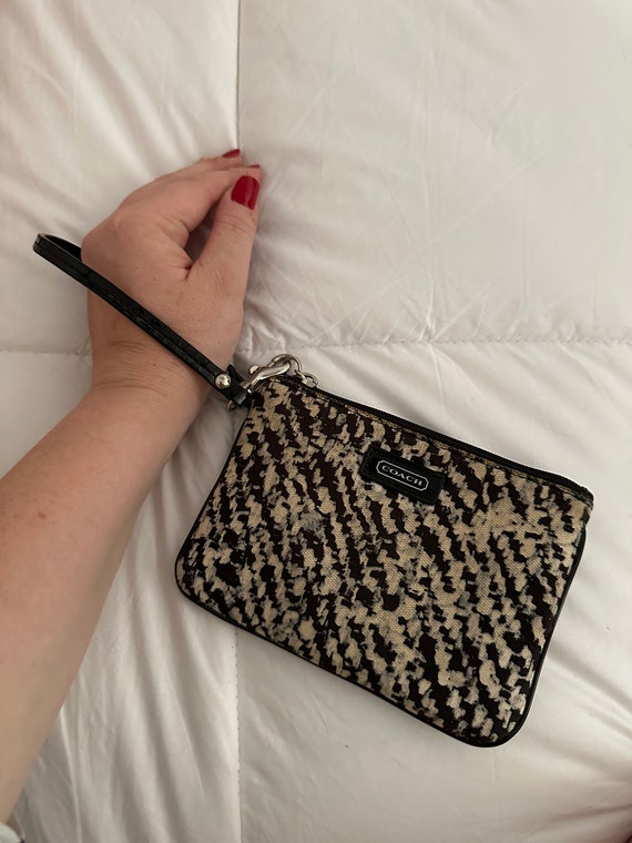 Coach Pouch - image 6