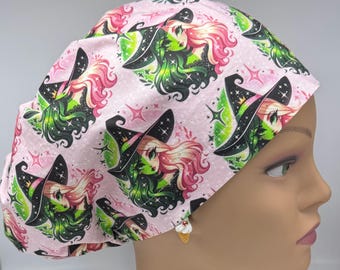 Gorro quirúrgico europeo Wicked Or Good con cierre ajustable.
