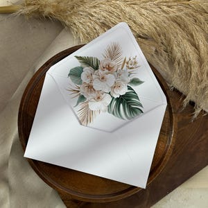 Tropische weiße Blumen, die Umschlag-Zwischenlage Wedding sind