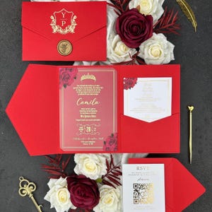 Akrylowe zaproszenie na Quinceanera | Karta na 15. urodziny Meksykańskiej Dziewczyny | Zaproszenie na imprezę Quinceanera | Czerwona koperta kieszonkowa Tri Fold