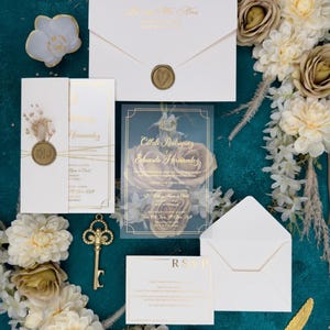 Convite de casamento em acrílico moderno com folha de ouro