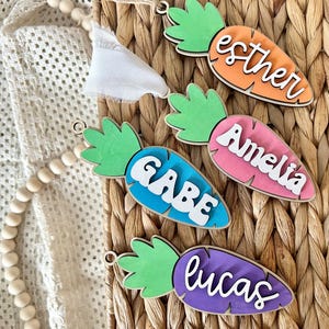 Étiquette pour panier de Pâques, étiquette cadeau lapin, étiquette cadeau nom, étiquette cadeau en bois, étiquette nominatif Pâques, étiquette de panier, étiquette carotte de Pâques, étiquette cadeau jour de Pâques