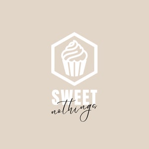 Cupcake Logo für eine Bäckerei, sechseckiges Design, Canva Template & SVG, vorgefertigte DIY-Branding-Vektorgrafik, einfaches Minimal-Cake-Vertrauenssiegel