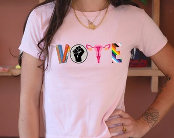 Votez pour les droits de reproduction interdits livres fierté LGBTQ activisme politique Ruth Bader Ginsburg élections 2024 chemise t-shirt bébé graphique y2k croptop