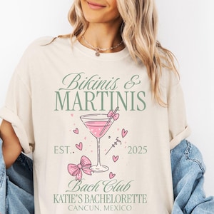 Maglietta per addio al nubilato in bikini e Martini, maglietta per addio al nubilato in spiaggia, magliette per addio al nubilato in bikini e Martini, maglietta per addio al nubilato in stile costiero