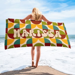 Personalised 70s Geometric Retro Beach Towel, Custom Name Pool Towel, Personalised Bath Towel, Custom Name Monogram Towel for Birthday Gift