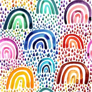 Könnte beinhalten: Ein Aquarellbild von bunten Regenbögen mit Regentropfen, die auf einen weißen Hintergrund fallen. Die Regenbögen sind in Blautönen, Grün, Gelb, Orange, Rot und Lila gemalt.