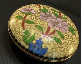 Vintage Chinese Cloisonné Enamel Trinket Box | Floral Oval Jewelry Box | Cream & Turquoise Cloisonne Keepsake Box | Brass Vanity Decor