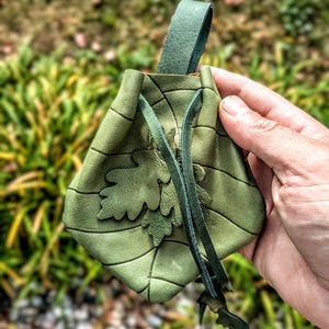 Borsa a forma di foglia elfica - Accessorio per cintura in pelle