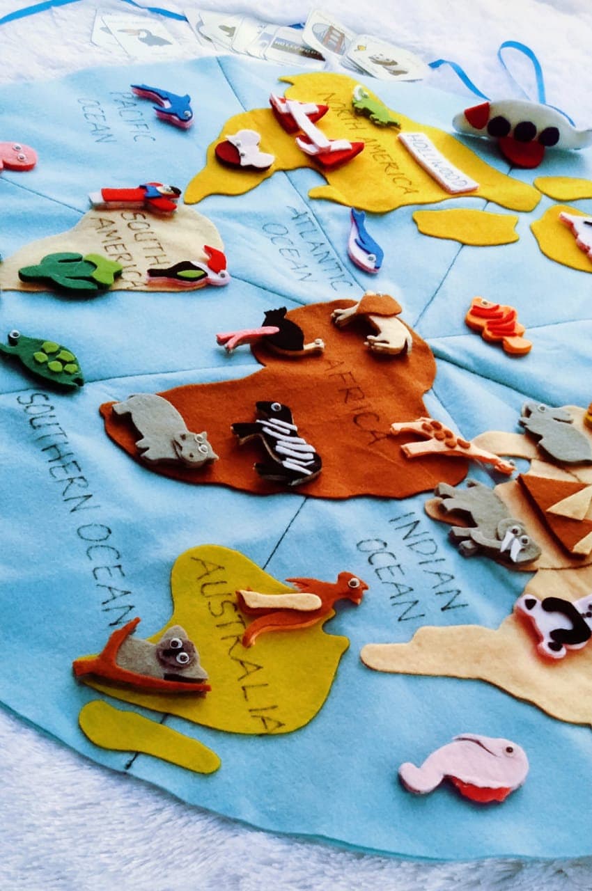 Montessori Land & Water Map With 25 Wooden Animals - Geography & Zoology Learning Mat For Kids 4-8 Years