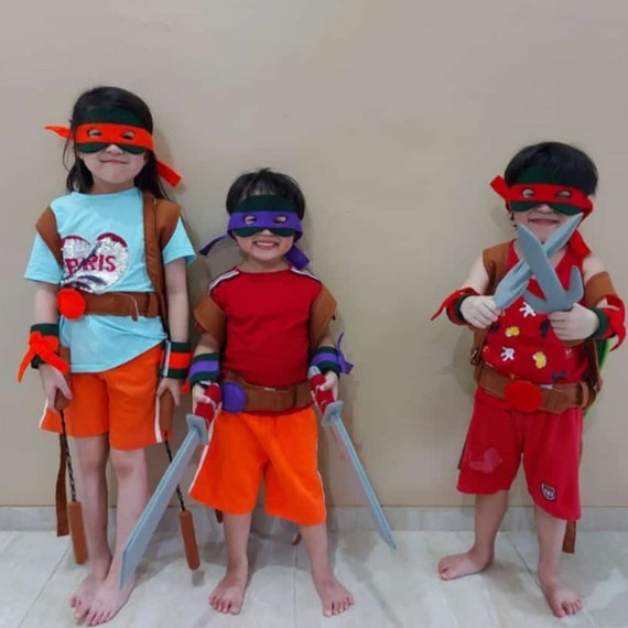 Costume delle Tartarughe Ninja Fai Da Te  Tartarughe ninja, Costumi di  halloween per bambini, Costumi tartaruga