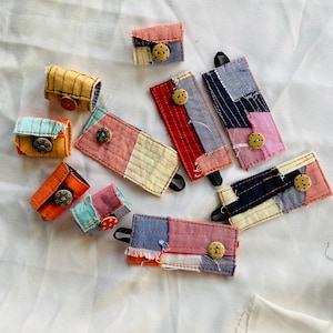 Lot de 3, 5, 10 organiseurs de câbles avec attache cordon en tissu - attache-câbles faits main, porte-câble, cordon en tissu, attache facile à crocheter