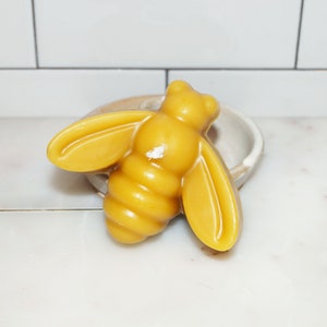 Honey Bee Beeswax Candle – Cute Bee Shaped Candle | Handmade, Natural, Gift for Beekeepers & Bee Lovers