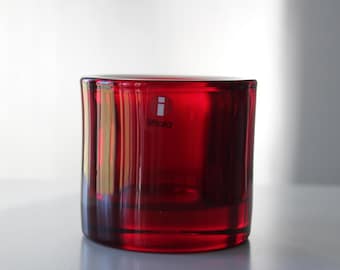 イッタラ：レッド HALO ティーライト、ハッリ・コスキネンデザイン