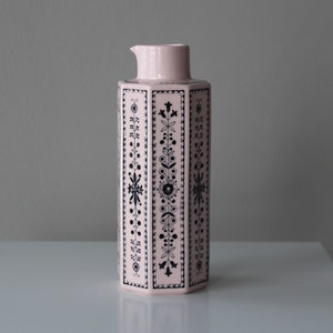Arabia Finland KISMET pink pitcher / vase very rare – Design by Raija Uosikkinen