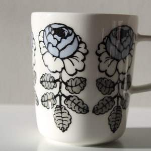 Marimekko Oiva VIHKIRUUSU (Wedding Rose) mug 0,25 l  - Design by Maija Isola