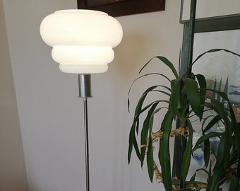 Vintage White Opal Glass Floor Lamp / Mid-century Modern Floor Lamp / Retro Floor Lamp / MCM Floor Lighting / Metal Glass Floor Lamp/1980s