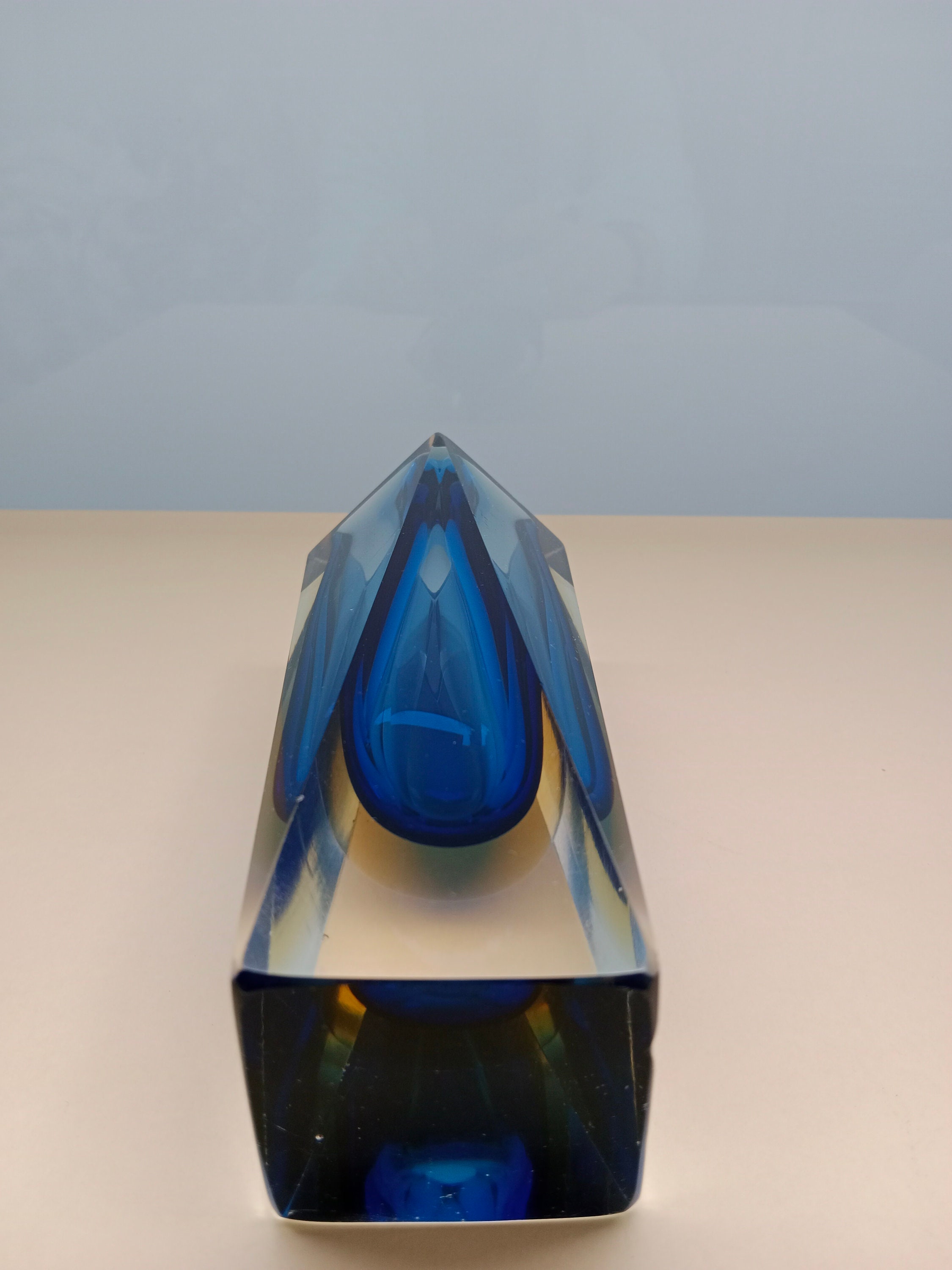 工芸品 Murano Glass Vase (Blue & Yellow) Murano Blue and Yellow Vase - Vintage Decor for Sale - Styylish