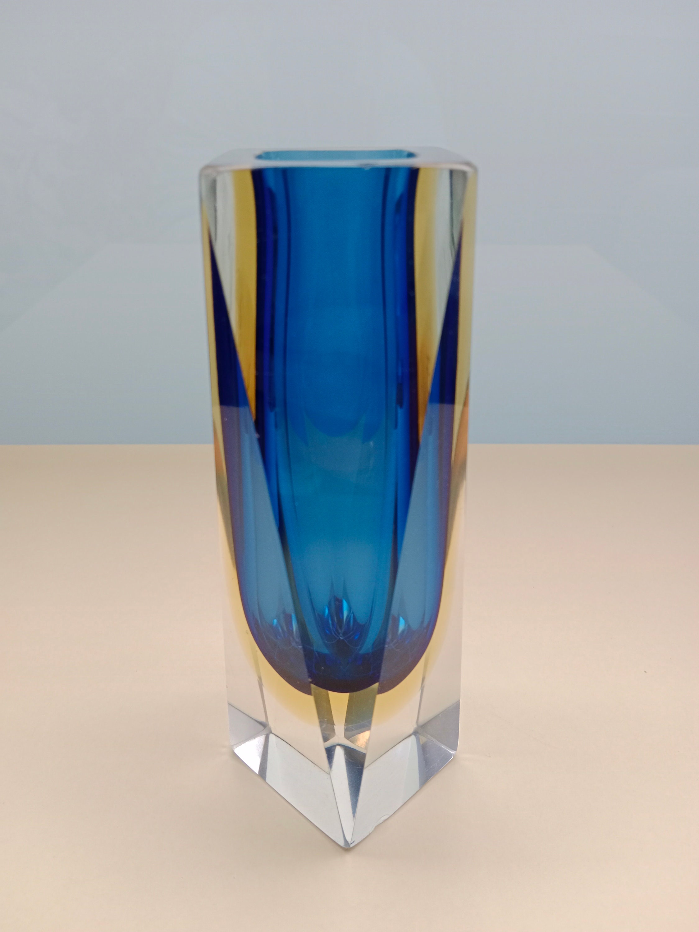 工芸品 Murano Glass Vase (Blue & Yellow) Vintage Italian Blue & Yellow Sommerso Murano Glass Vase by