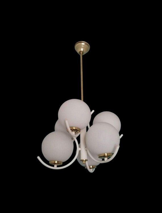 Vintage White Opal Glass Globes Chanelier,Richard Essig,70s/Atomic  Chandelier/Vintage Pendant Lamp/MCM Modern Light/Space Age Light