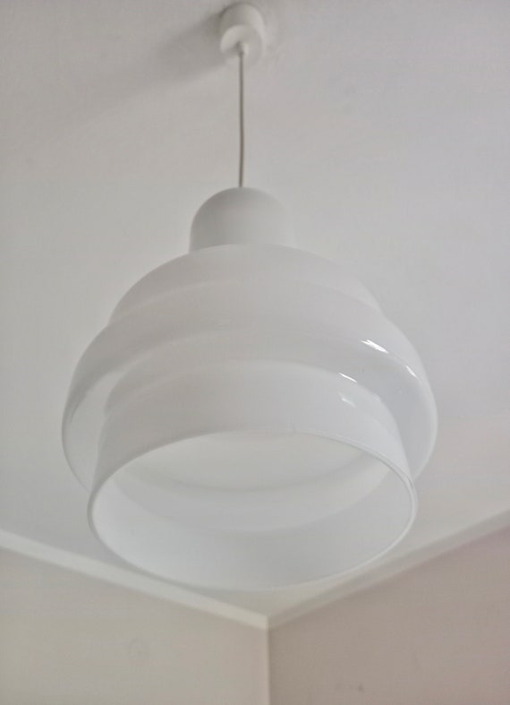 ヴィンテージホワイトガラス吊り下げランプ：ミッドセンチュリーモダン