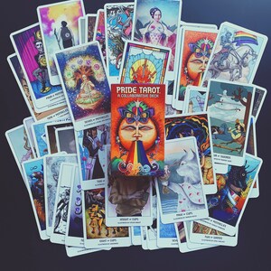 Pride Tarot, entwickelt von den Talenten der LGBTQ+ Mitglieder und Verbündeten