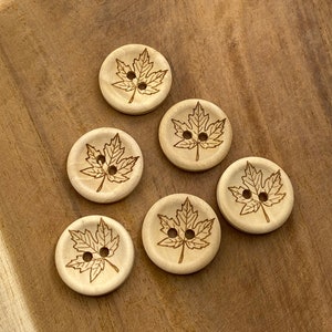 Ahornblatt Holz Knopf Button