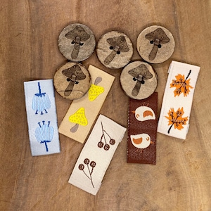 10 Teile Herbst Paket Label und Knopf Knöpfe Set Geschenk Nähen Pilz Ahorn Blatt Vogel