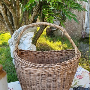 French Wooden Basket With Handle, Vintage Centerpiece Basket, Rustic Farm  Basket, Basket on the Stand, Wooden Box, 