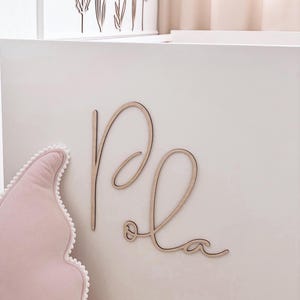 Türschild Schriftzug aus Holz mit Wunschname - personalisiertes Namensschild Kinderzimmer | Personalized Wooden Baby Name Sign |