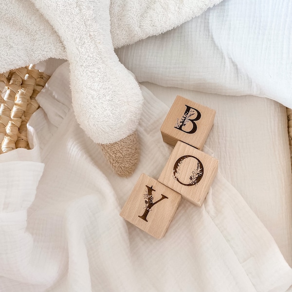 baby gift|  Personalized Name Blocks , personalisierte Holzwürfel , Floral Wood Blocks , Alphabet Blocks  , Holzwürfel mit Gravur